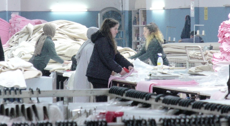 Fabrika satıldı, işletmeyi boşaltmayan kiracı iş adamının elektrikleri kesildi