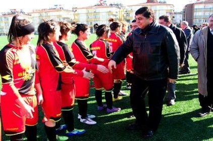 Fadıloğlu futbolculara moral verdi 