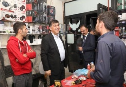 Fadıloğlu, hem esnaf hem de ev ziyareti yaptı 