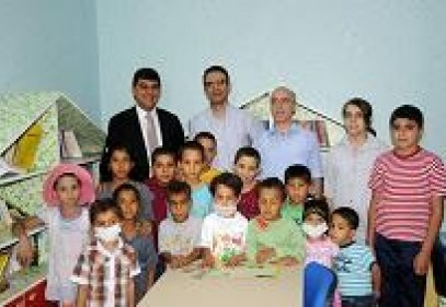 Fadıloğlu lösemi çocukları ziyaret etti 