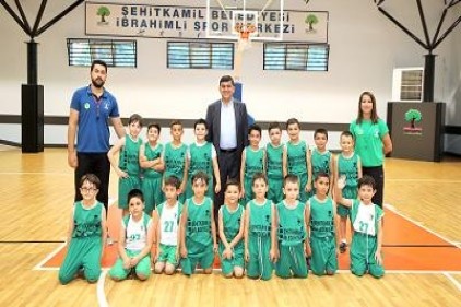 Fadıloğlu, şampiyon dev adamlarla buluştu