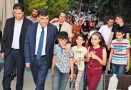 Fadıloğlu, yetim çocuklar ve aileleriyle iftar yaptı