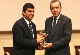 Fadıloğluna ödül 