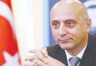 Faiz, bütçe ve cari açıkla mücadele ederek düşürülebilir