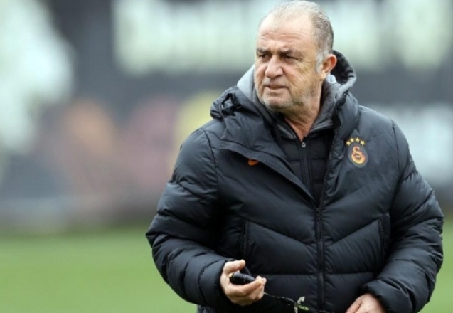 Fatih Terim'e 5, sarı-kırmızılı futbolcu Marcao'ya da 1 maç men cezası