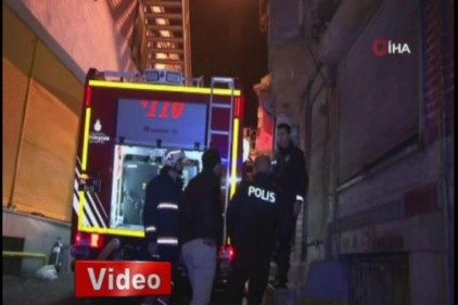 Fatih&#039;te çıkan yangında 1 kişi hayatını kaybetti