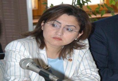 Fatma Şahin nihayet bakanlık koltuğuna oturdu