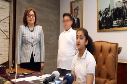 Fatma Şahin’in koltuğuna oturmuştu