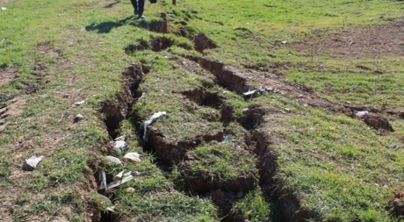 Fay hattının geçtiği 12 kilometrelik güzergâhta büyük tahribat