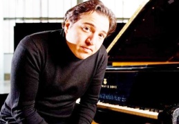 Fazıl Say: Yurt dışında su bile içsem, fiyatını 12’yle çarpıp TL olarak görünce boğazımdan geçmiyor kardeşim!