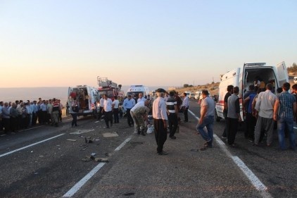 Feci kaza bir can aldı, 10 yaralı var