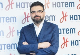 Fedakâr hekim ve sağlık çalışanları büyük zorluklarla da mücadele ediyor