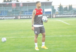 Felipe: "Taraftarları mutlu edeceğime söz veriyorum"