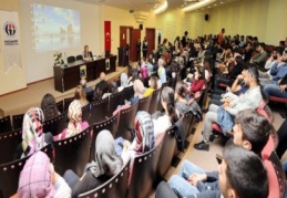 Felsefede de dâhil olmak üzere tüm sosyal bilimlerin gözünü diktiği yer gündelik hayat