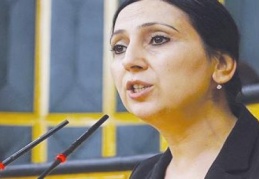 Feministleri anlayabilseydiniz demokrasi yerlerde sürünmezdi