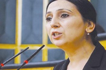Feministleri anlayabilseydiniz demokrasi yerlerde sürünmezdi
