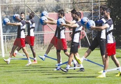 Fener hazırlığı günde çift idmanla sürüyor