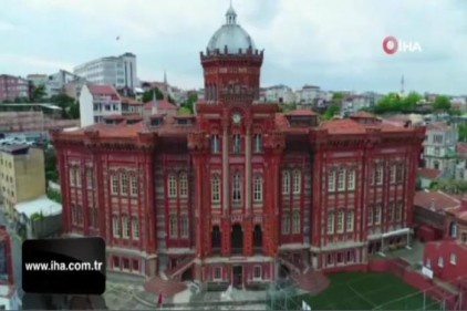 Fener Rum Lisesi 565 yıldır eğitim veriyor