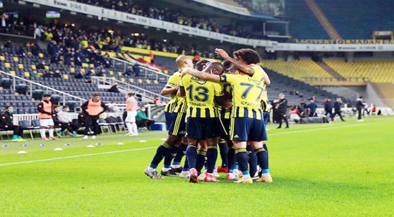Fenerbahçe 11 futbolcusunu milli takımlara gönderdi