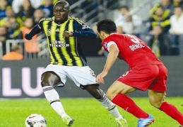 Fenerbahçe liderliğini sürdürdü