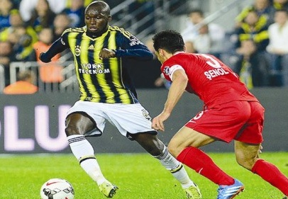 Fenerbahçe liderliğini sürdürdü
