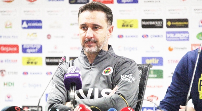 Fenerbahçe Teknik Direktörü Pereira: "İstifa konusu gazetecilerle konuşulacak bir konu değil"