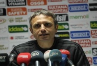 "Fenerbahçe’den puan almak sevindirici gözükse de iki puan kaybetmek üzücü" dedi. 