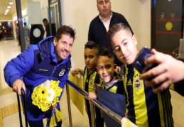 Fener’i taraftarları karşıladı