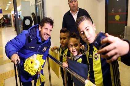 Fener&#8217;i taraftarları karşıladı