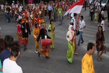 Festival şenliği başladı 