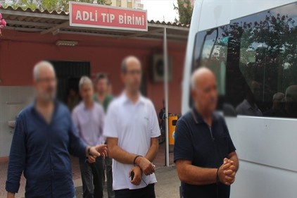 FETÖ derneklerinde görevli ve iltisakı bulunan 8 kişiden 2&#039;si tutuklandı