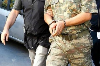FETÖ operasyonunda 13 asker gözaltına alındı