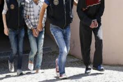 FETÖ operasyonunda 2 kişi tutuklandı