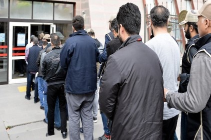 FETÖ operasyonunda 27 şüpheliden 6&#8217;sı tutuklandı
