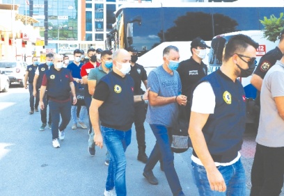 FETÖ operasyonunda 2 asker tutuklandı