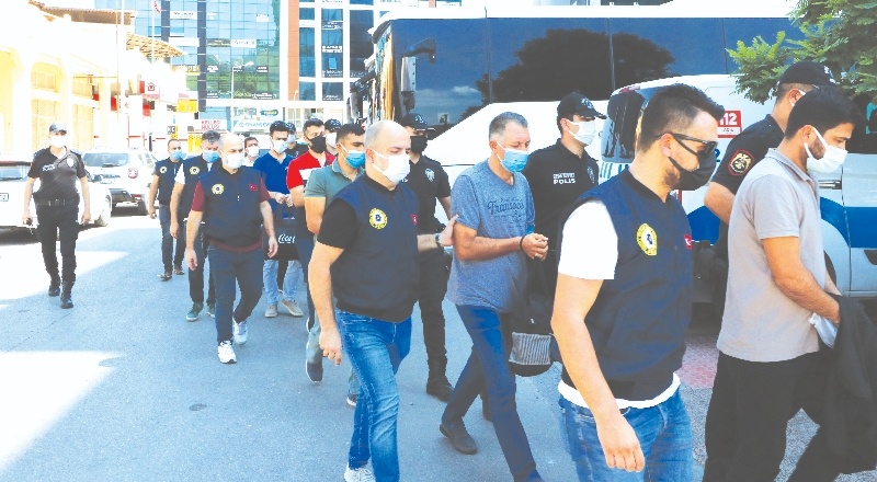 FETÖ operasyonunda 2 asker tutuklandı