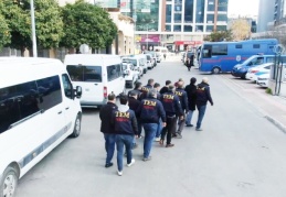 FETÖ zanlıları Mersin Limanı'ndan yurt dışına kaçmaya çalışırken yakalandı
