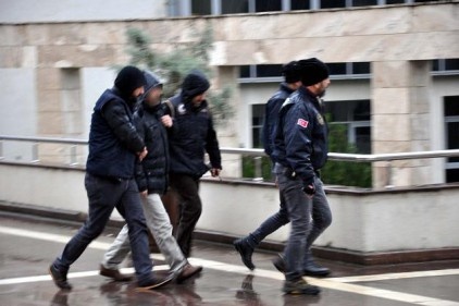 FETÖ&#039;den aranan 6 kişi yakalandı
