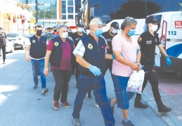 FETÖ/PDY üyesi olmaktan aranan 2 kişi yakalandı