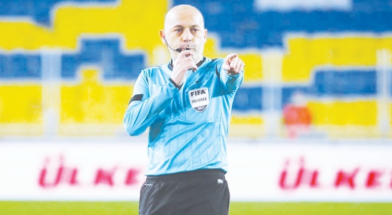 FIFA'dan Cüneyt Çakır'a görev