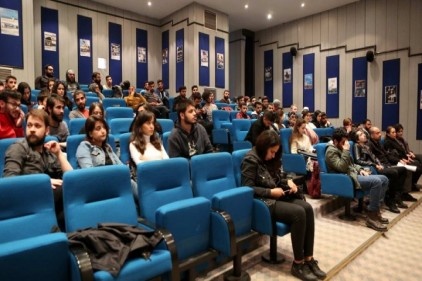 Film gösterimi öğrenciler tarafından ilgiyle izlendi