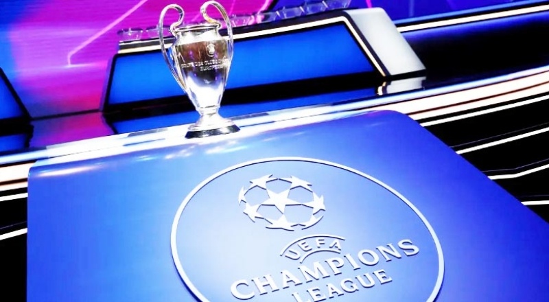 Finalin yeni adresi Paris
