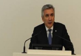 Finansal istikrarı daha da bozacak siyasal istikrarsızlıktan kaçınılması gerek