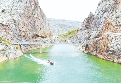 Fırat Nehri 3 ülkeye hayat veriyor