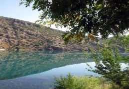 Fırat Nehri’nde kart postallık manzaralar