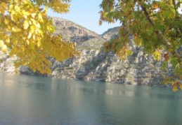 Fırat nehrinde sonbahar