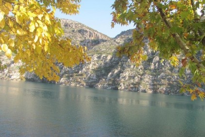 Fırat nehrinde sonbahar