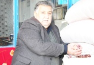 Fıstıkçı esnafı banka kredileriyle ayakta durmaya çalışıyor