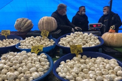 Fiyatı görenler tezgahların yanına bile yaklaşmadı