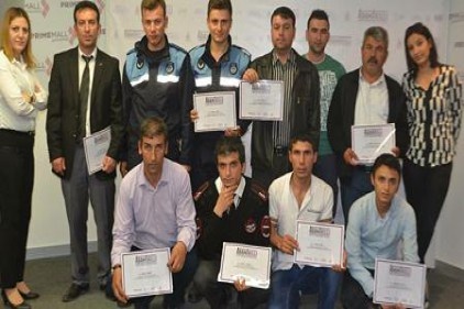 Fiziksel ve psikolojik şiddet, baskı, taciz ve kadına yönelik şiddet anlatılıyor